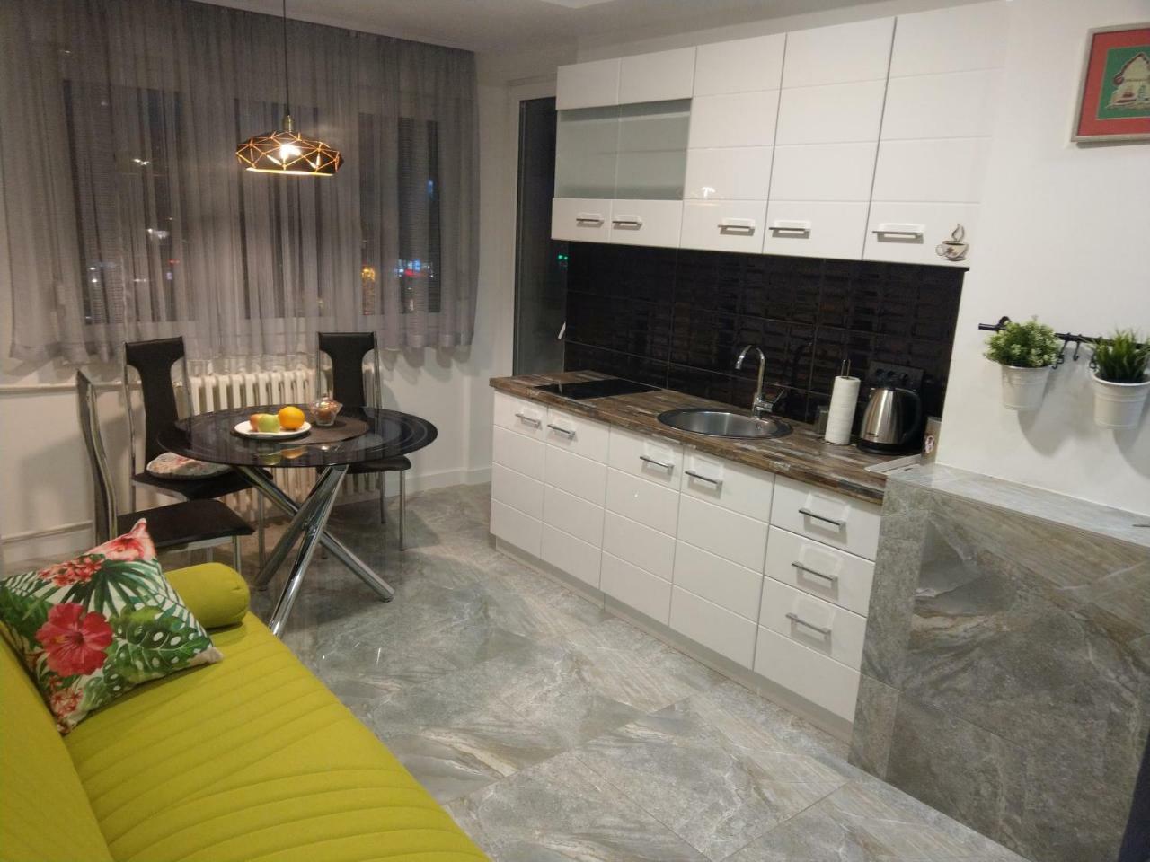 Golden Mirror Apartment Novi Sad Exterior photo